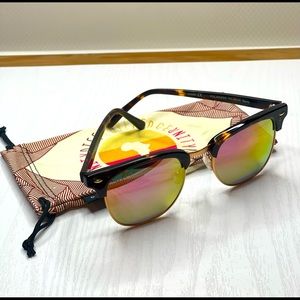 Diff eyewear-Barry Dark tortoise frame + pink mirrored polarized lenses.